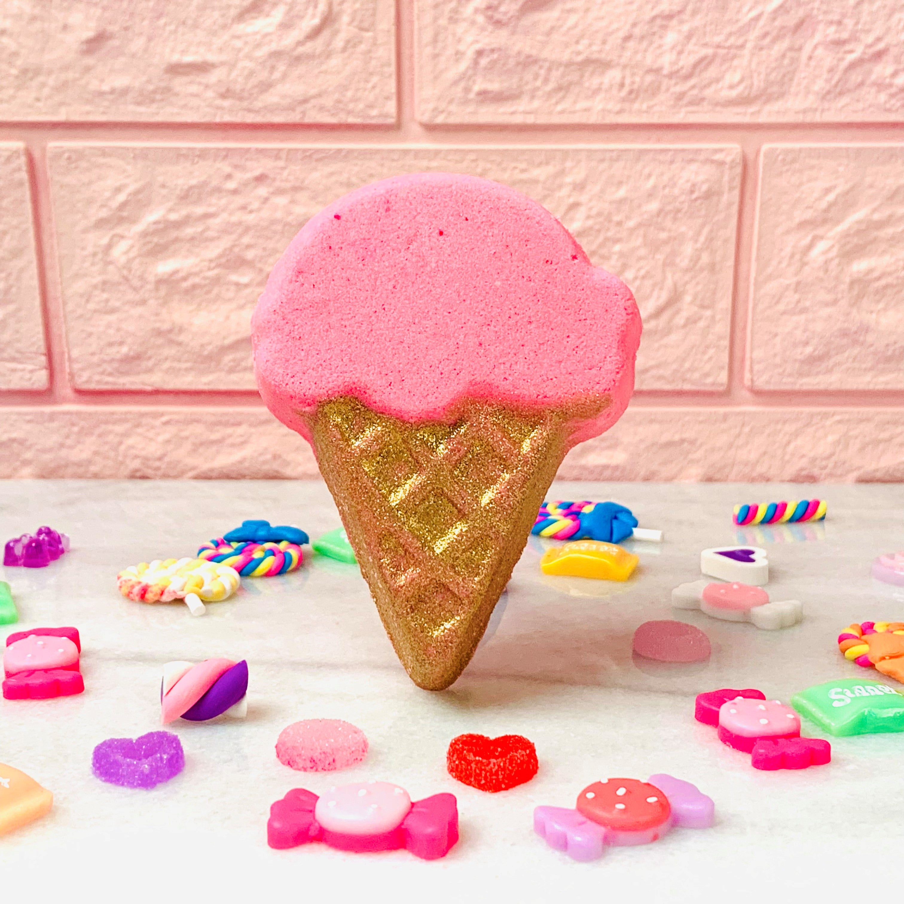 STRAWBERRY SMOOTHIE Bath Bomb