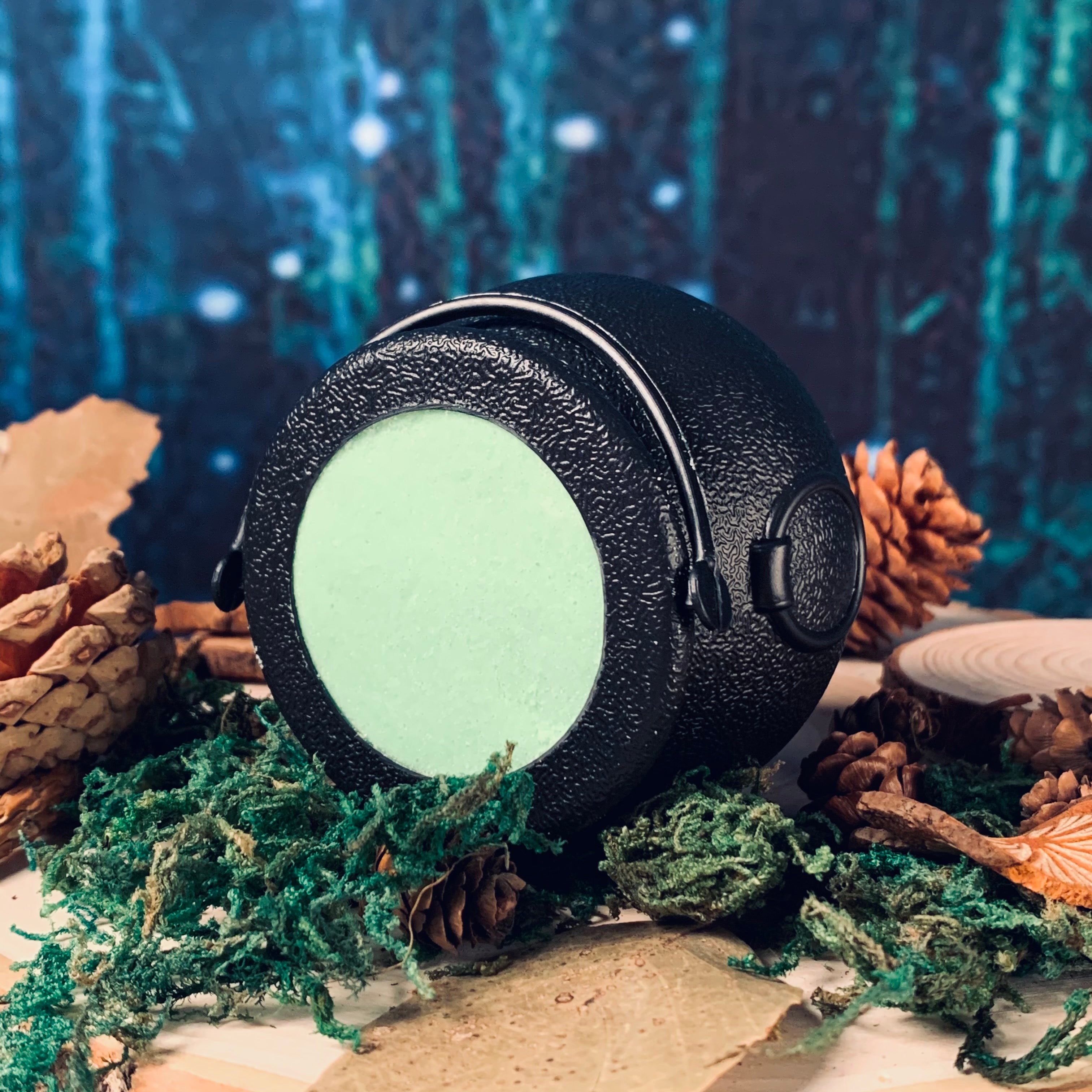 CRAFTY CARVER Bath Bomb