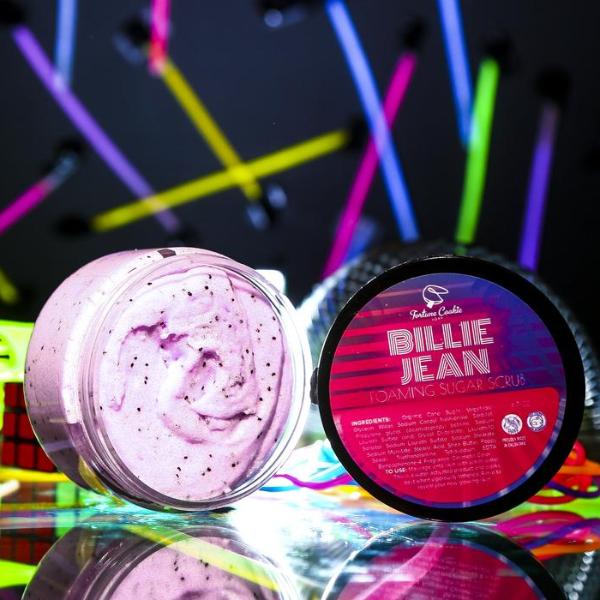 BILLIE JEAN Foaming Sugar Scrub